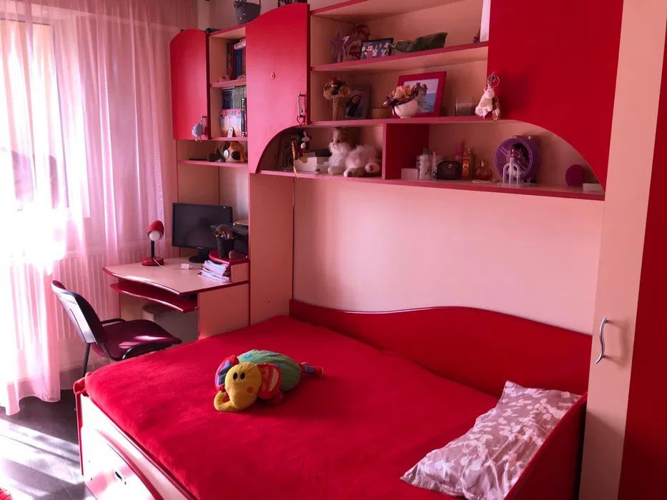 De inchiriat apartament  3 cam,Micro 38,et 1,mobilat si utilat complet - Poză 3