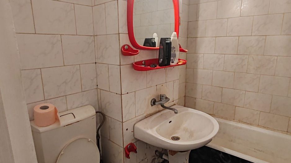 Apartament 2 camere Dec 47 mp Podul de Fier 99000 euro - Poză 7
