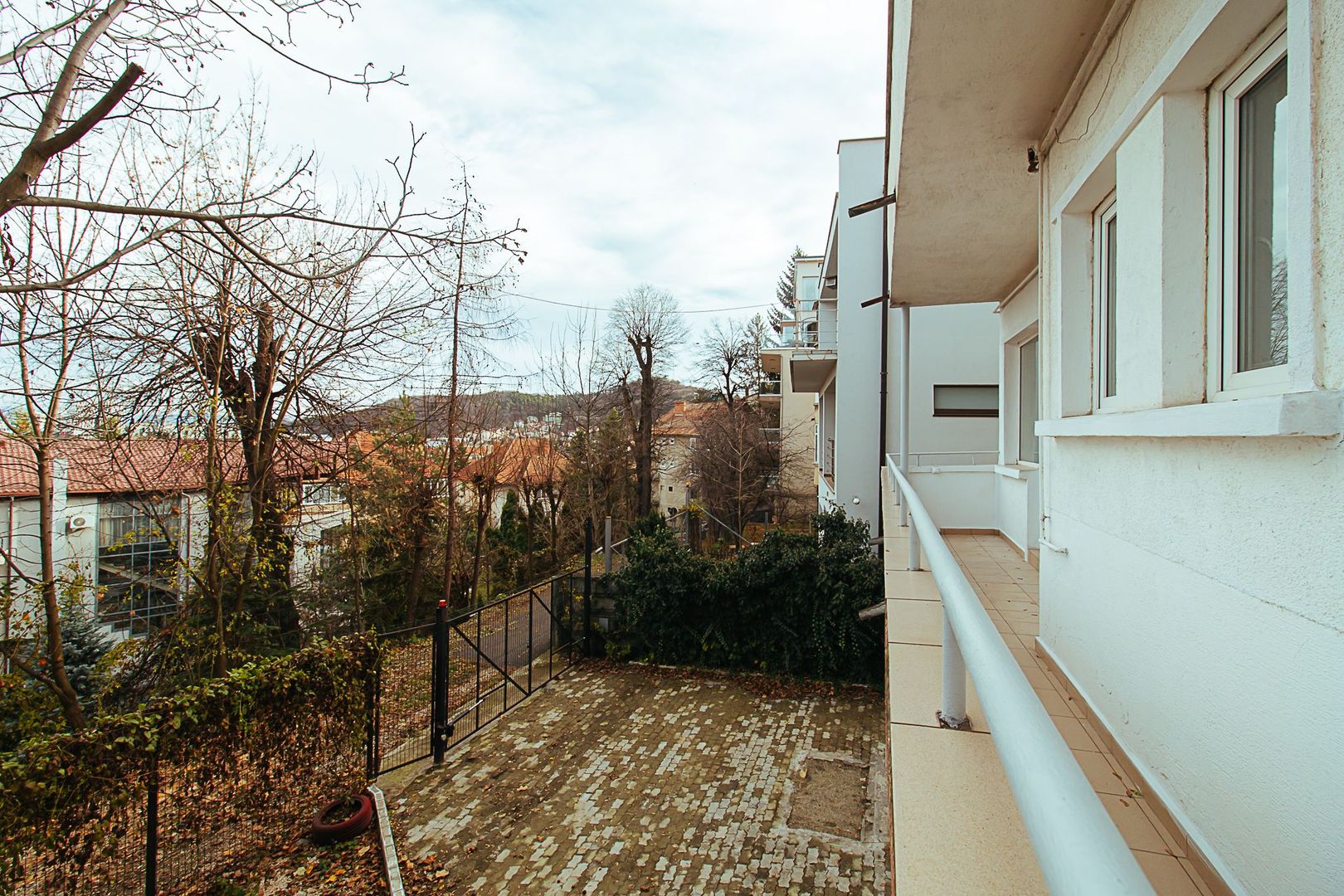 Ultracentral, apartament in casa, pretabil locuit si/sau birouri, pet friendly. - Poză 20