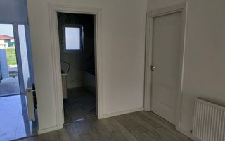 Vand sau schimb cu apartament, casa tip P in Martinesti - Poză 4