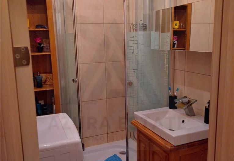 Apartament modern 43 mp utili balcon inchis pivnita 10 mp pe Siretului - Poză 5