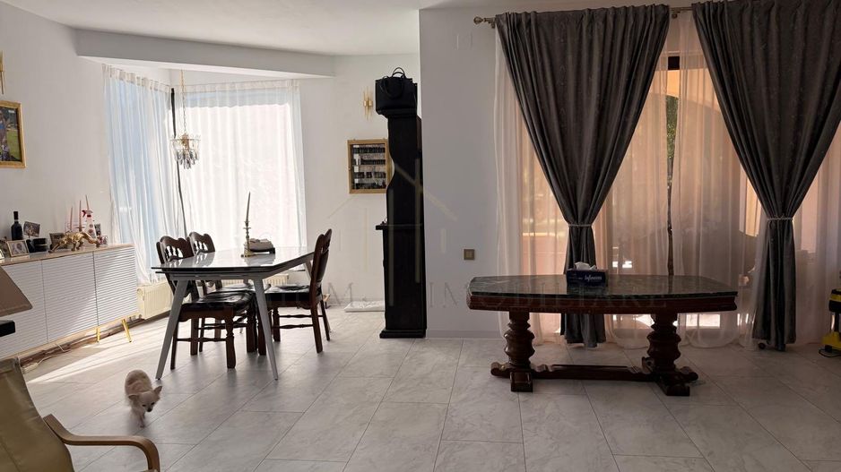 Casa de Vânzare la 4 km de Onești - Poză 15