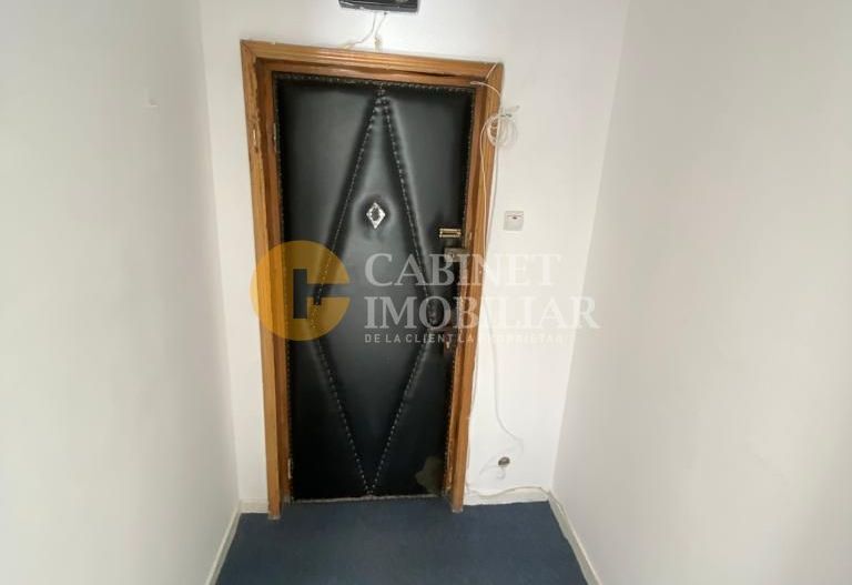 Apartament cu 2 camere pe etajul 1 in zona Alexandru cel Bun- Rond 28 - Poză 5