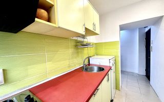Apartament cu 3 camere de vânzare - Poză 14