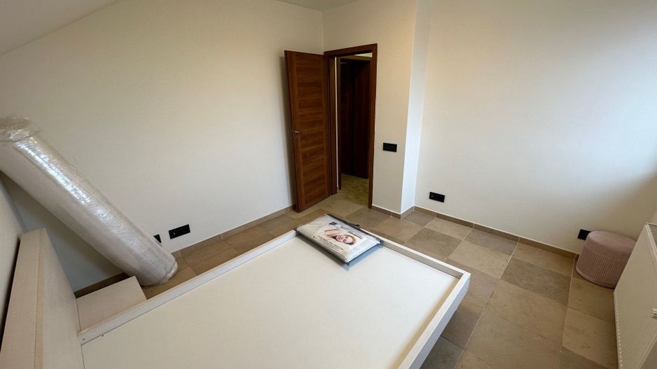 Apartament cu 3 camere de închiriat Dumbravita - Poză 12