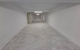 📍 Spațiu ideal pentru depozitare / arhivă / catering – Ultracentral,