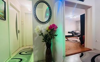 Apartament cu 3 camere decomandate, 2 bai, Cetate - Poză 3