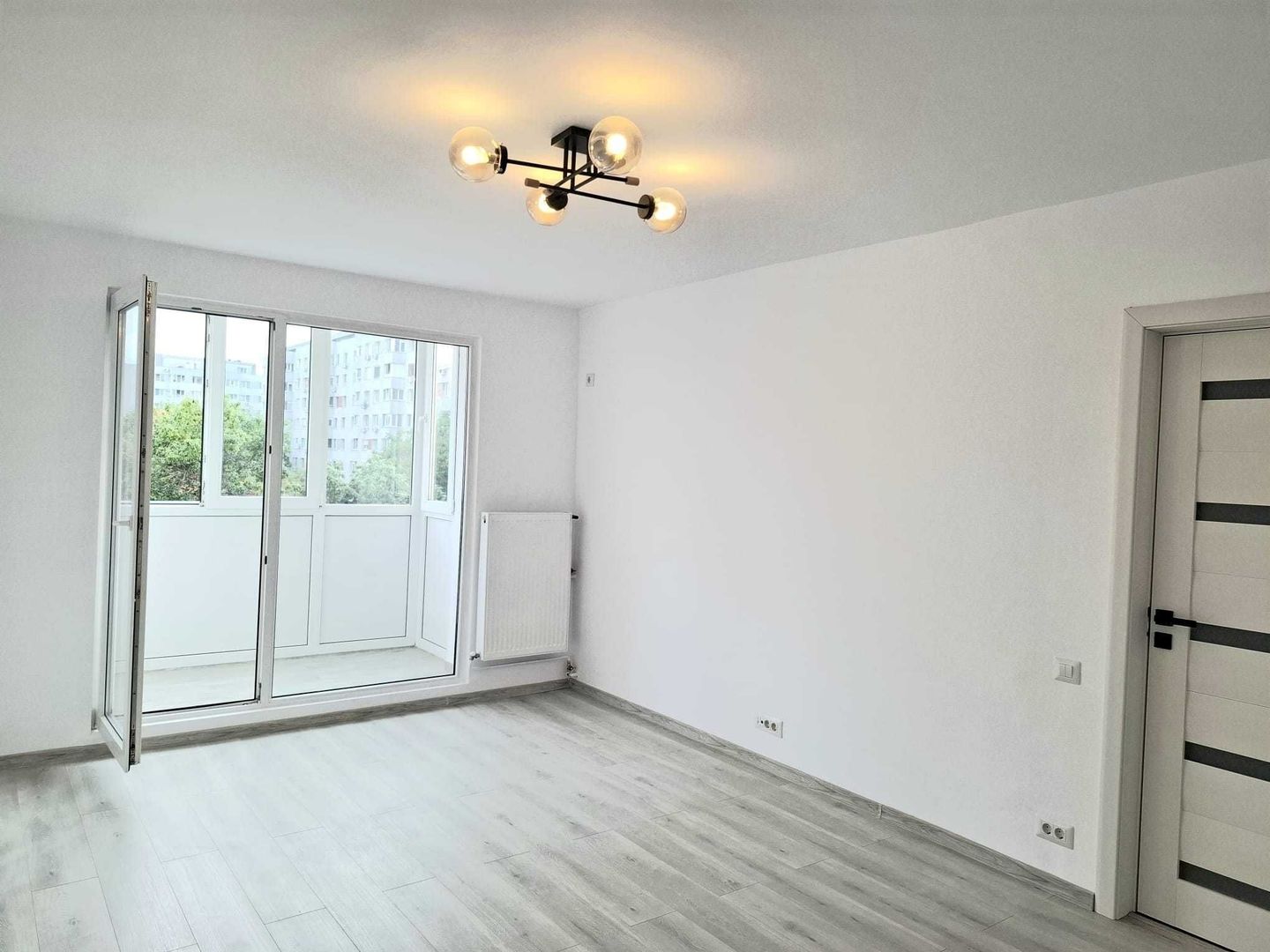 Garsoniera zona Theodor Pallady - Piata Salajan - Poză 1