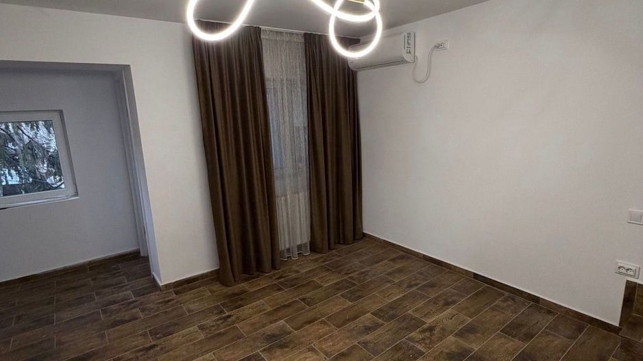 AP. 5 CAMERE DECEBAL, 100 MP, CENTRALA TERMICA, RENOVAT, LOC PARCARE - Poză 2