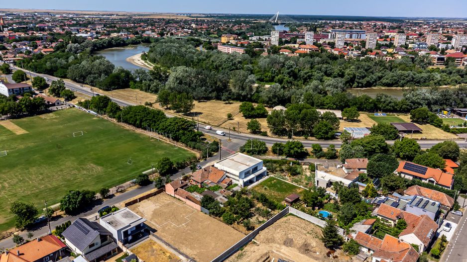 Vila spatioasa in subcetate, proprietate premium - Poză 9