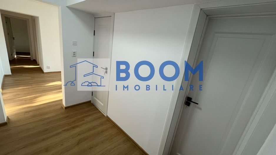 Apartament 3 camere | Zona Hermes | Geam la baie| Decomandat | - Poză 2