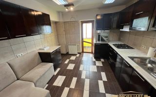 Apartament de vanzare pe doua nivele, zona Pietonalul Transilvaniei, pret 180000 euro - Poză 3