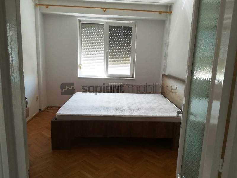 De inchiriat ap.cu 4 camere in Cantemir - Poză 15