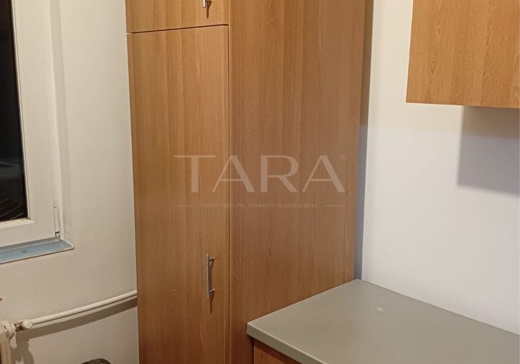 Garsonieră de vânzare,  etaj 2, baie proprie, zonă liniștită. - Poză 3