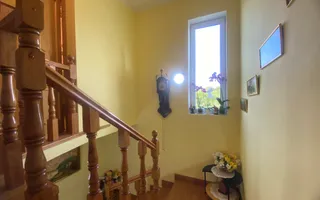 Oaza de liniste si verdeata! Vanzare casa cu 5 camere in Pucioasa - Poză 24