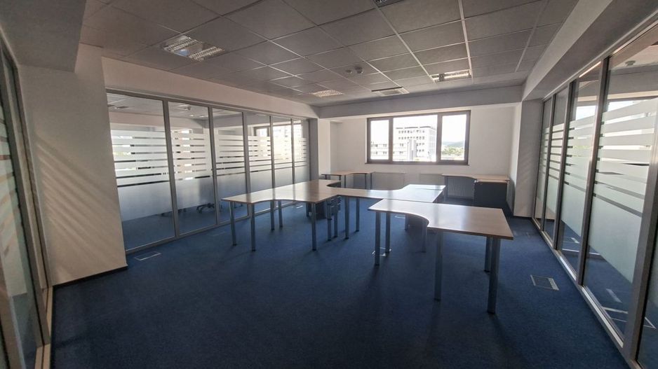 Spațiu Birouri Ultracentral Pitești 265 mp clasa A - Poză 3