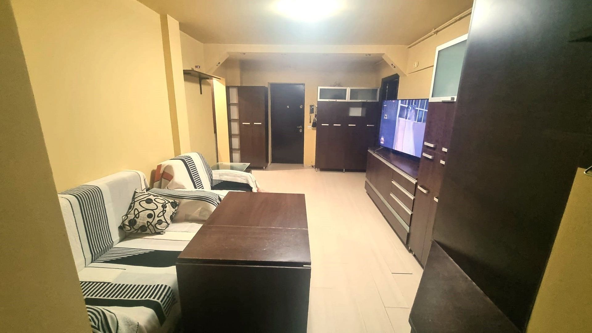 Vanzare Apartament 2 Camere Stradal pe Bd. Mircea Voda - Poză 1