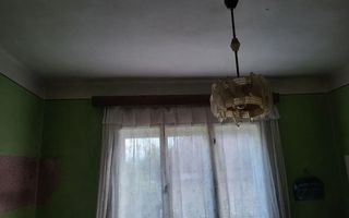 Ag EUROPA vinde casa cu etaj cu teren aferent de 10 ari în Lazuri. - Poză 3