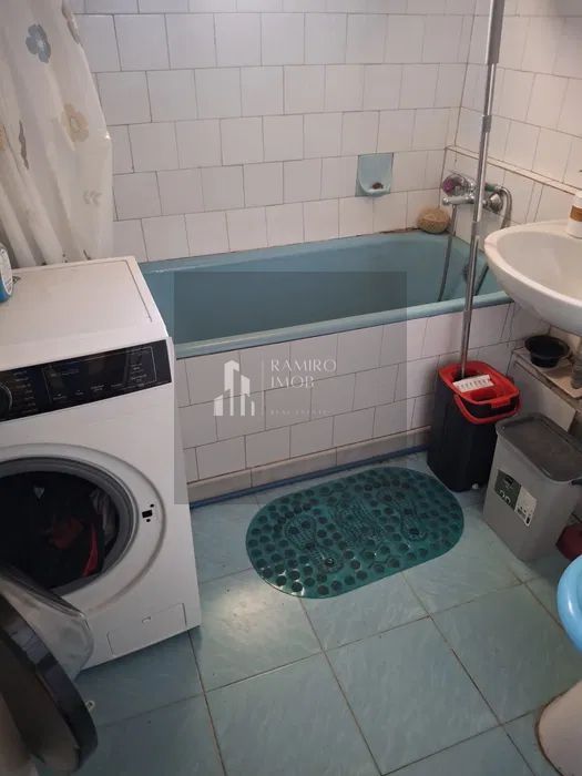 APARTAMENT 2 CAMERE/ 53 MP/ AN 1987/ SEC3/ - Poză 3
