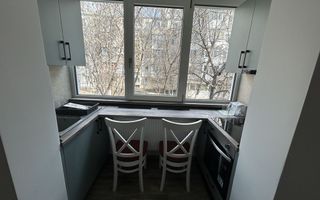 Apartament cu 2 camere, renovat, în zona Piața Alexandru cel Bun - Poză 2