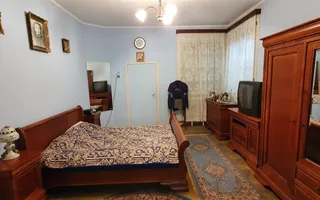 Casa situata ultracentral langa Poarta I a Cetatii Alba Carolina - Poză 14