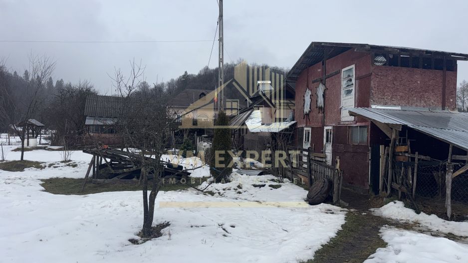 ANSAMBLU DE CASE CU 5 CAMERE 110MP TEREN 2530 MP BUGHEA DE JOS ARGEȘ - Poză 24