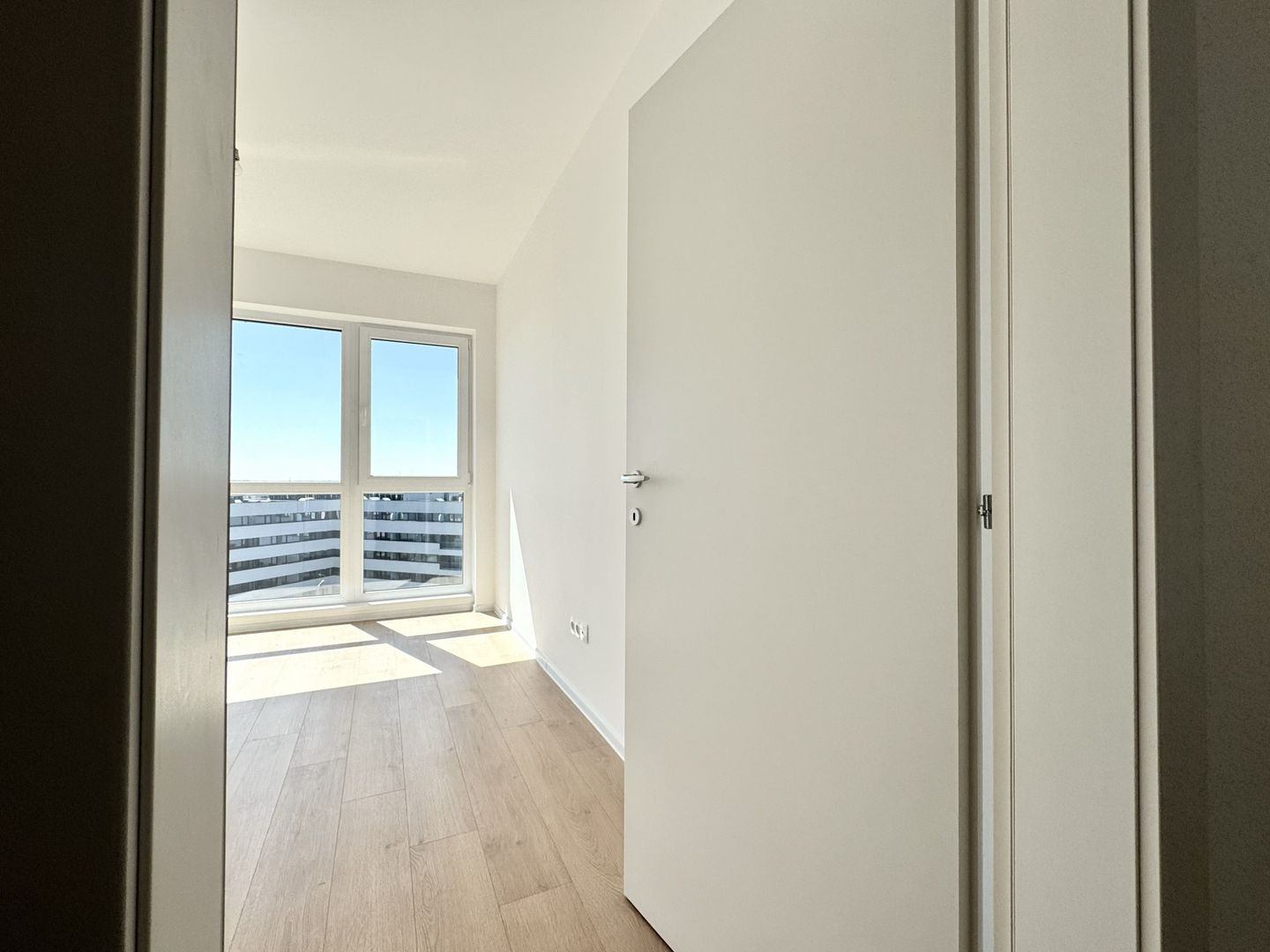 Apartament 4 camere Sector 1 Zona Mall Colosseum - Poză 4