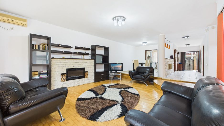 Casă spațioasă în Popești-Leordeni - Poză 1