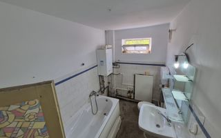 casa veche ce asteapta amenajarea ta, Ploiesti, central - Poză 4