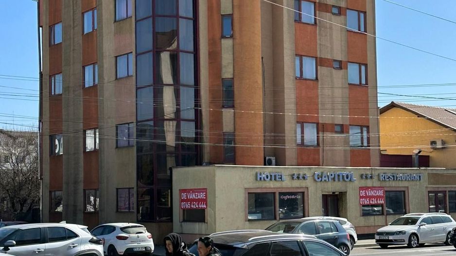 Hotel Capitol de vanzare Valenii de Munte Prahova - Poză 1