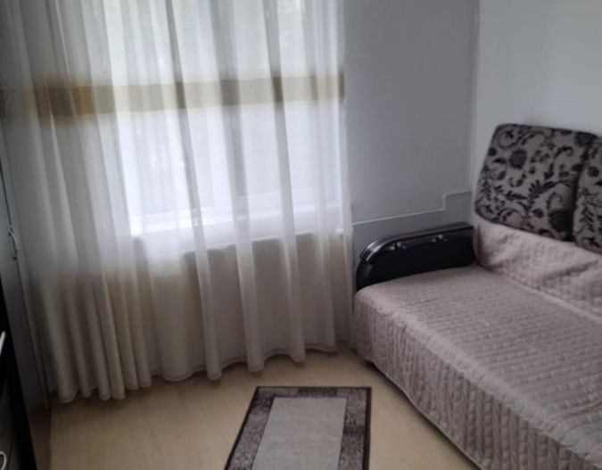 inchiriem apartament 3 camere dristor - Poză 7