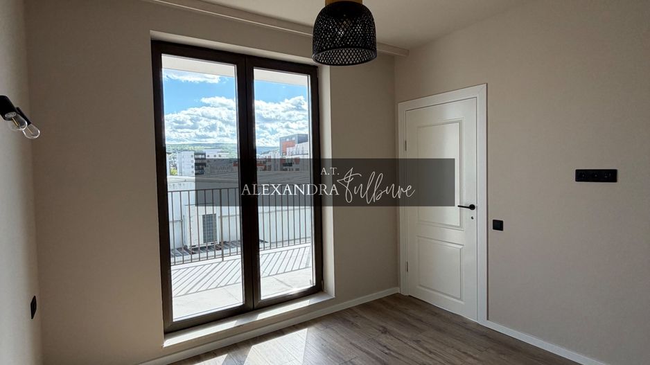 Apartament 2 camere, terasa, etaj intermediar, garaj, Eroilor - Poză 9