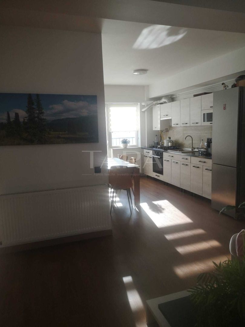 Apartament cu 3 camere, balcon generos și 2 parcări subterane incluse. - Poză 4