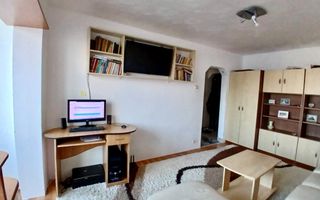 Apartment 3 camere la cheie, 50 mp , decomandat. Zona Vlaicu(Kaufland) - Poză 1