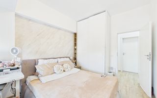 Apartament cu 3 camere de vanzare, centrala proprie - Mihai Bravu - Poză 9