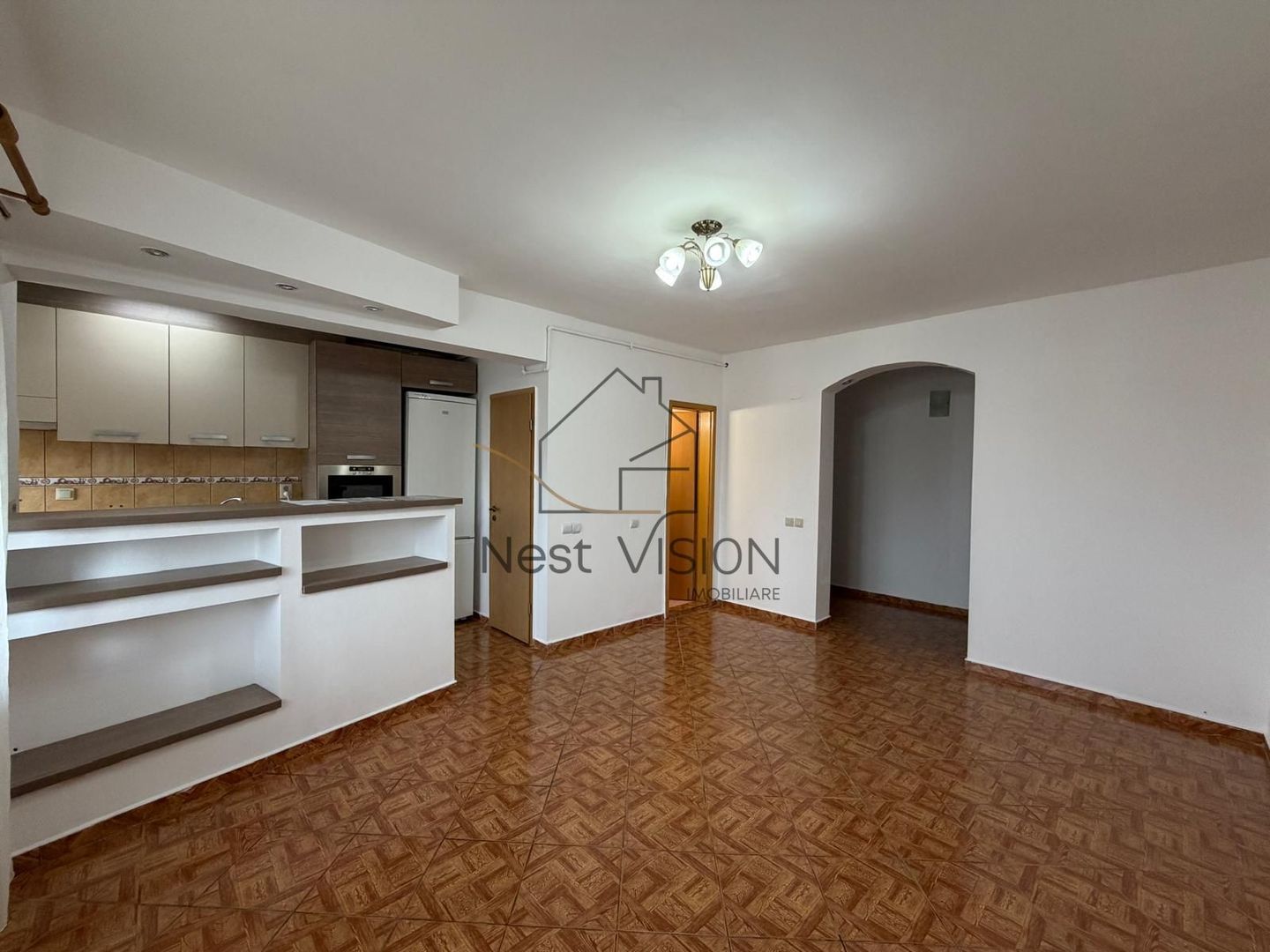 Apartament spațios cu 4 camere cu garaj - zona Ștrand - Poză 6