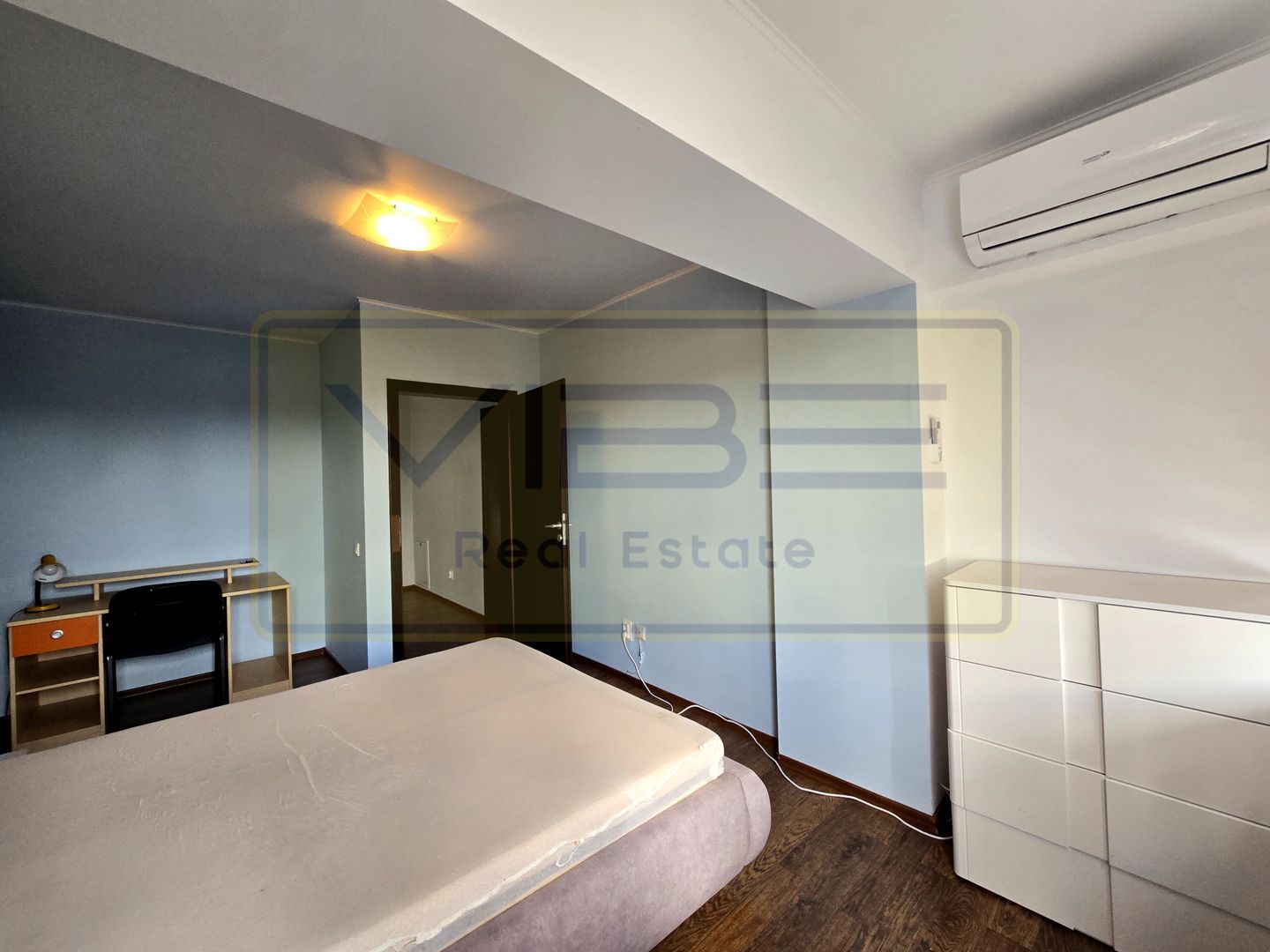 Central- Podu de Fier - 4 rooms -112mp -Panoramic View - Poză 9