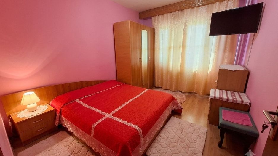 Apartament 3 Camere, Complet Mobilat – Cornișa Bistriței (Etaj 2) - Poză 3