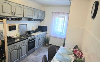 Apartament 2 camere Sgului etaj 2 - Poză 3