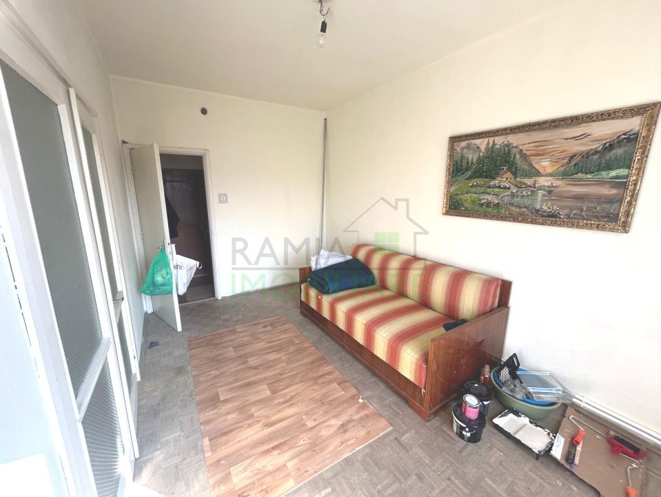 Apartament 2 camere decomandat Tractorul etaj 3 centrală termică nouă - Poză 3