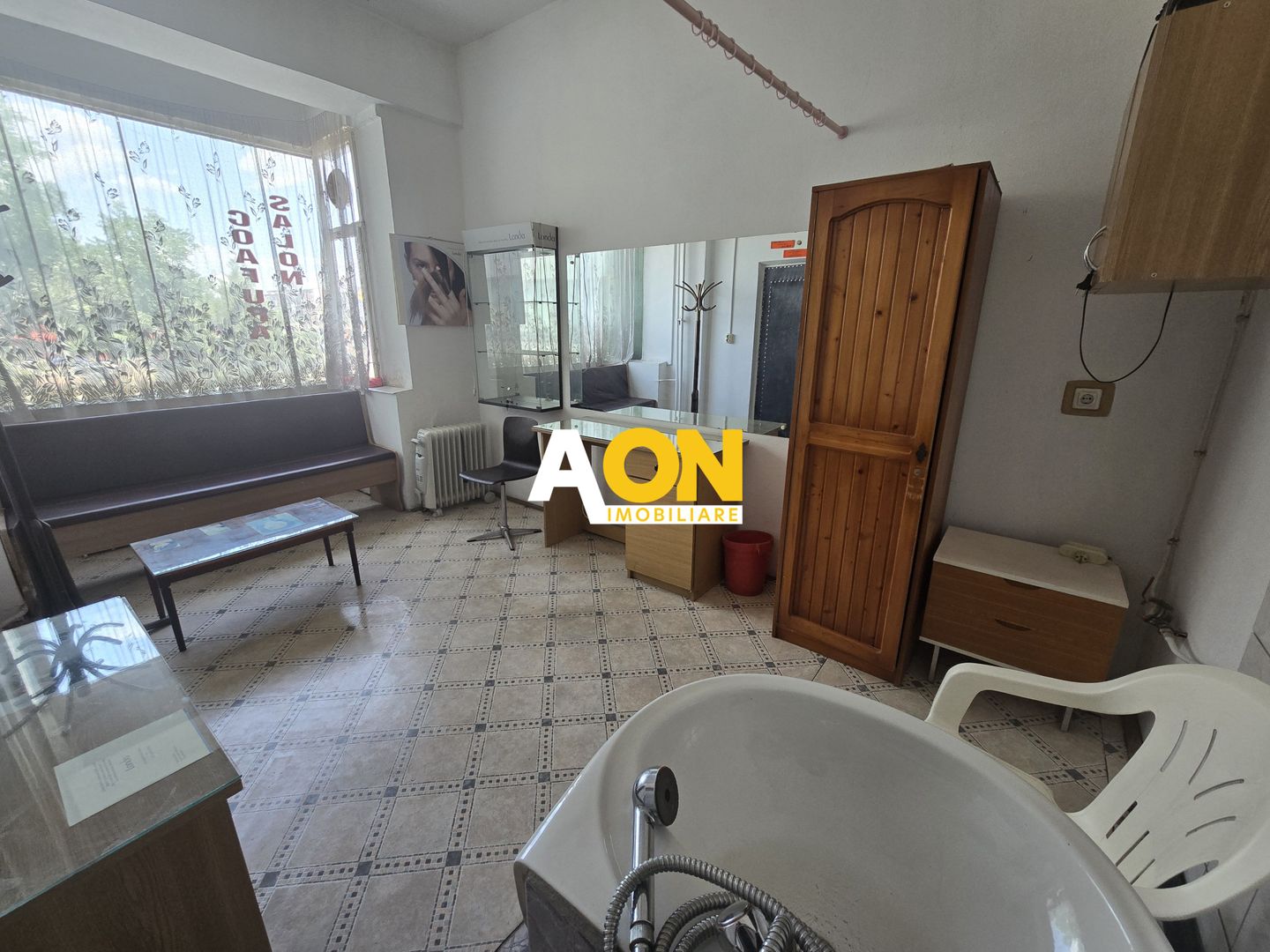 Spatiu Comercial Zona Cetate - Poză 1