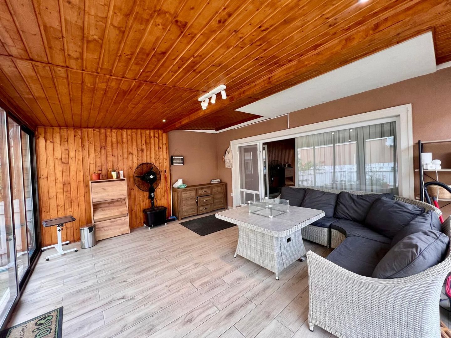 Vila 4 camere Ansamblul Rezidential Cosmopolis - Poză 19