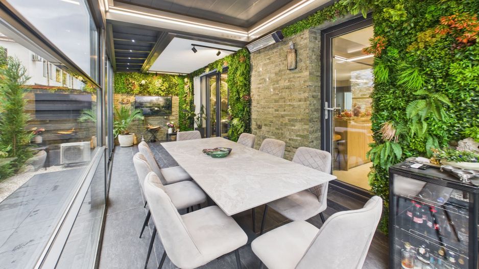 Casă modernă cu 5 camere, 4 băi și terasă închisă – Otopeni, central - Poză 29