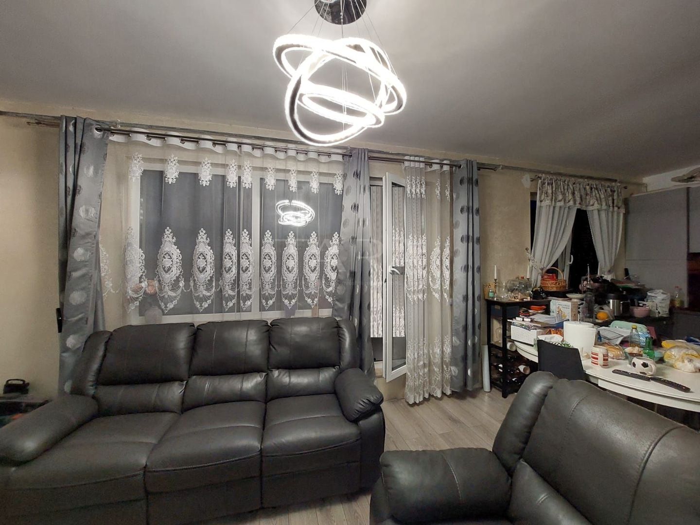 Apartament modern 3 camere și terasă spațioasă, zona Poligonului. - Poză 1