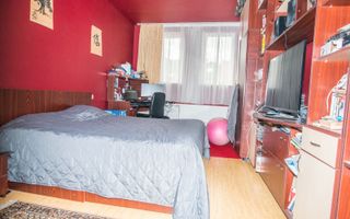 15 Noiembrie, apartament la mansardă - Poză 9