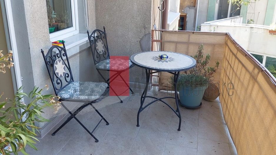 Apartamentul "MONARKI", et. 1 in vila, singur pe etaj, superb - Poză 11