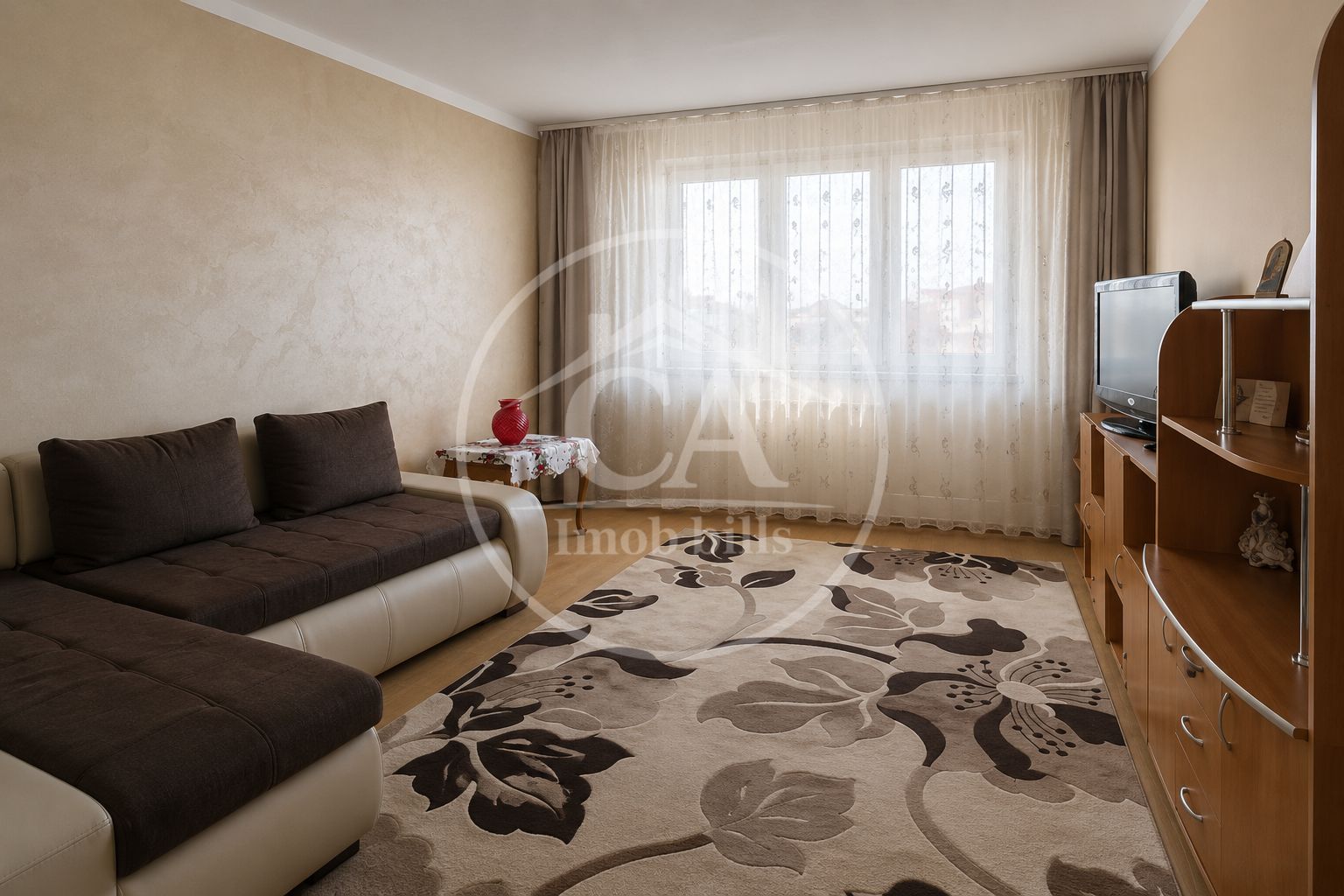 Apartament cu 3 camere de vânzare în zona Rogerius, Oradea - Poză 5