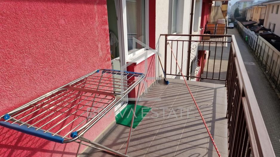 Apartament 3 camere, 2 balcoane ,parcare, zona Terra - Poză 5