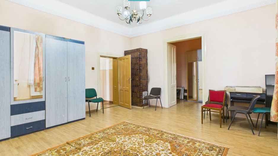 CONAC IMPRESIONANT ÎN GHIOROC - Poză 11