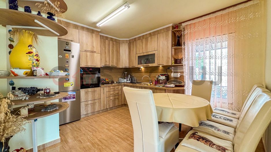 LINIȘTE, LUMINĂ, NATURĂ | Garaj Demisol | Teren 490MP | Utilata Si Mobilata - Poză 3